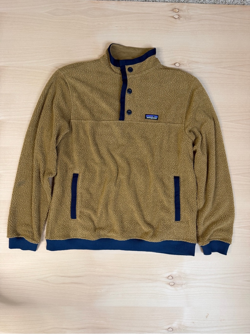 Patagonia Men's Tan Fleece Snap Pullover with Navy Trim